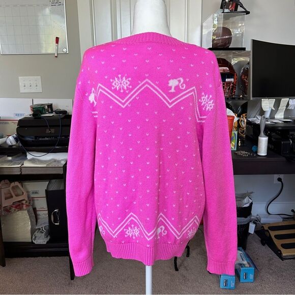 Barbie Mattel Pink Crew Neck Christmas Sweater Size Medium - Picture 4 of 8